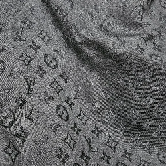 ❗SOLD❗ Monogram Classic Shawl - Picture 14 of 15